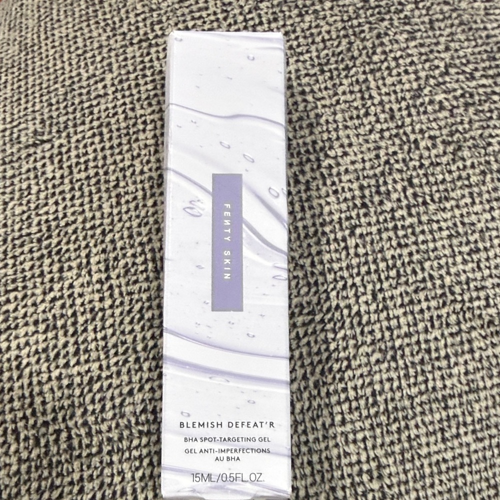 Fenty Beauty Blemish Defeat'r Spot Gel — Light Lavender Packaging